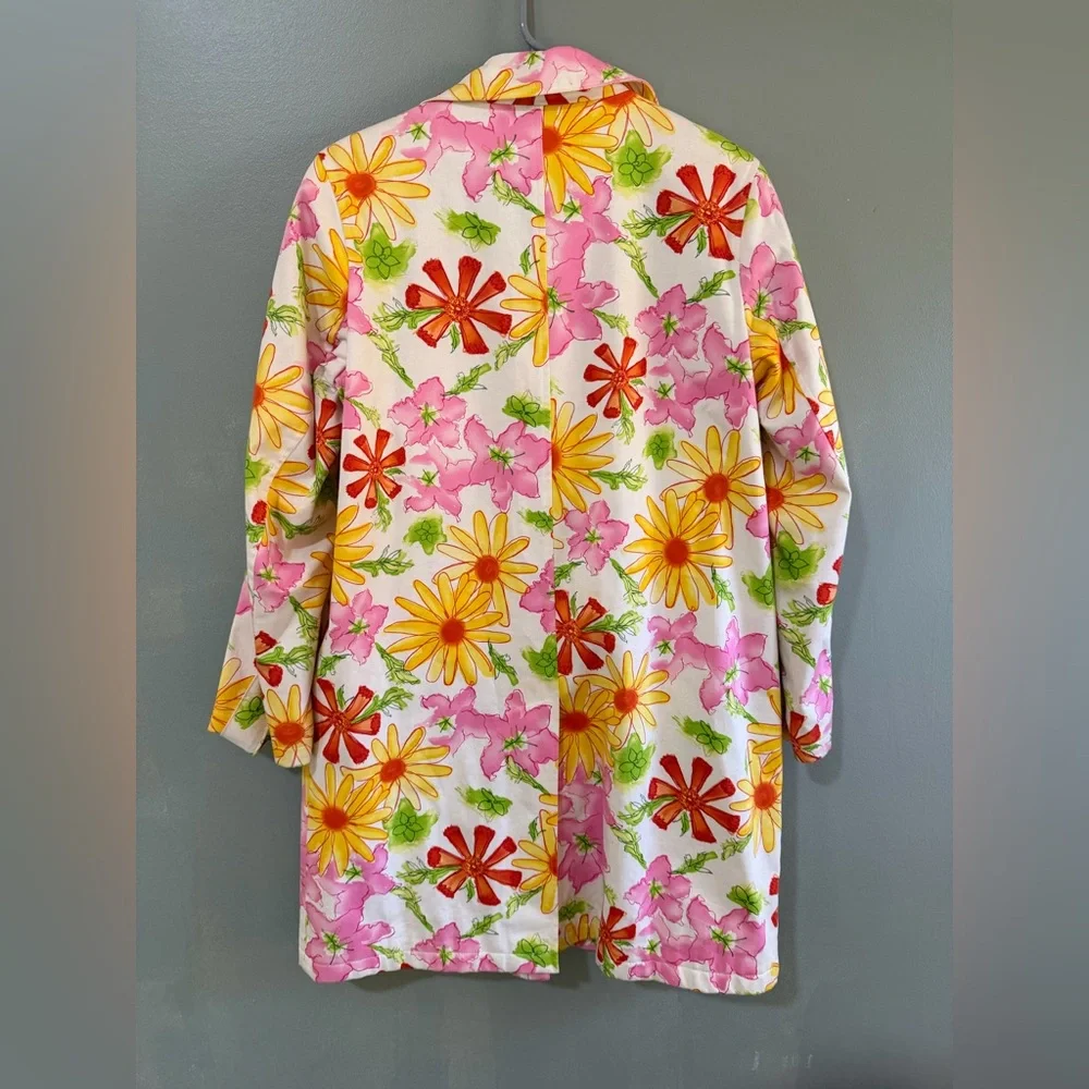 Harve Bernard By Bernard Holtzman Ladies Spring Coat Size 6 med/Lightweight